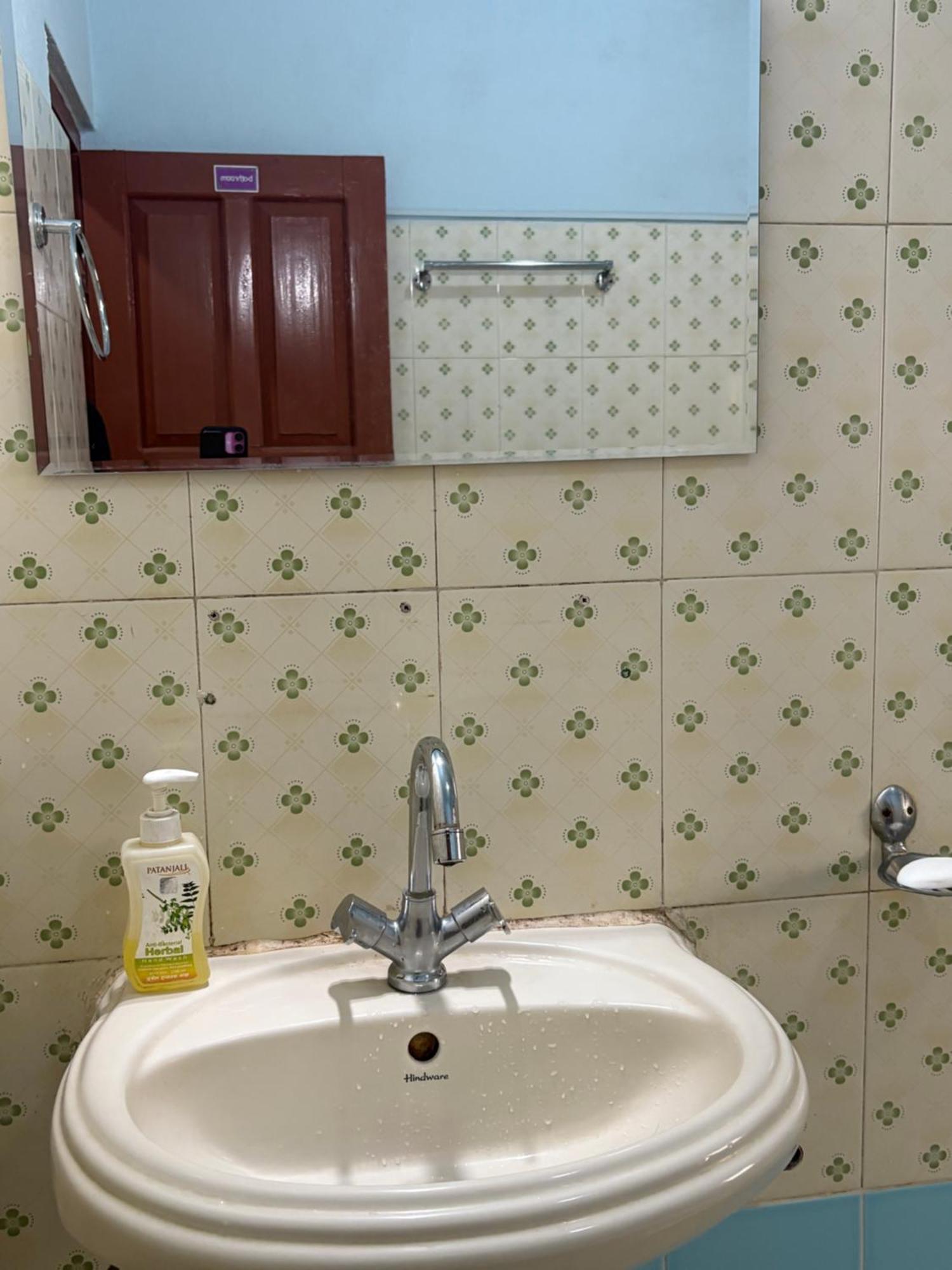 Drakon Nest Homestay Катманду Екстериор снимка